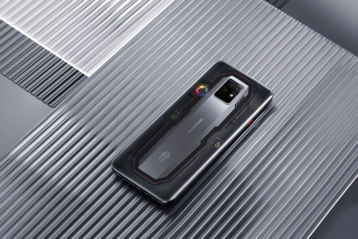 Das Redmagic 7 Pro hat einen eingebauten Lüfter. (Bild: Nubia)